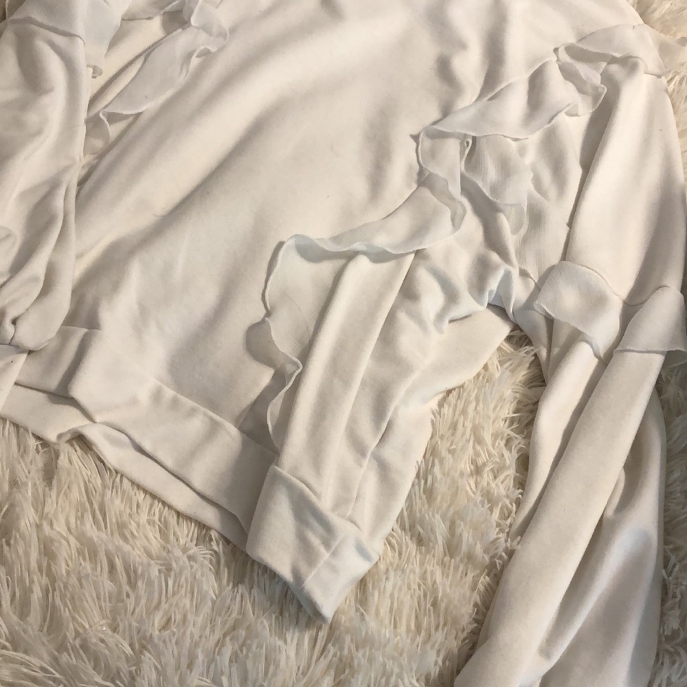 Clothes - Picture 9 of 11